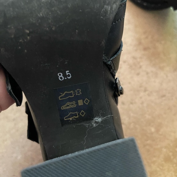 Steve Madden Heeled Studded Beaded Buckle Bootie “Humble” Sz 8.5 - Picture 6 of 6